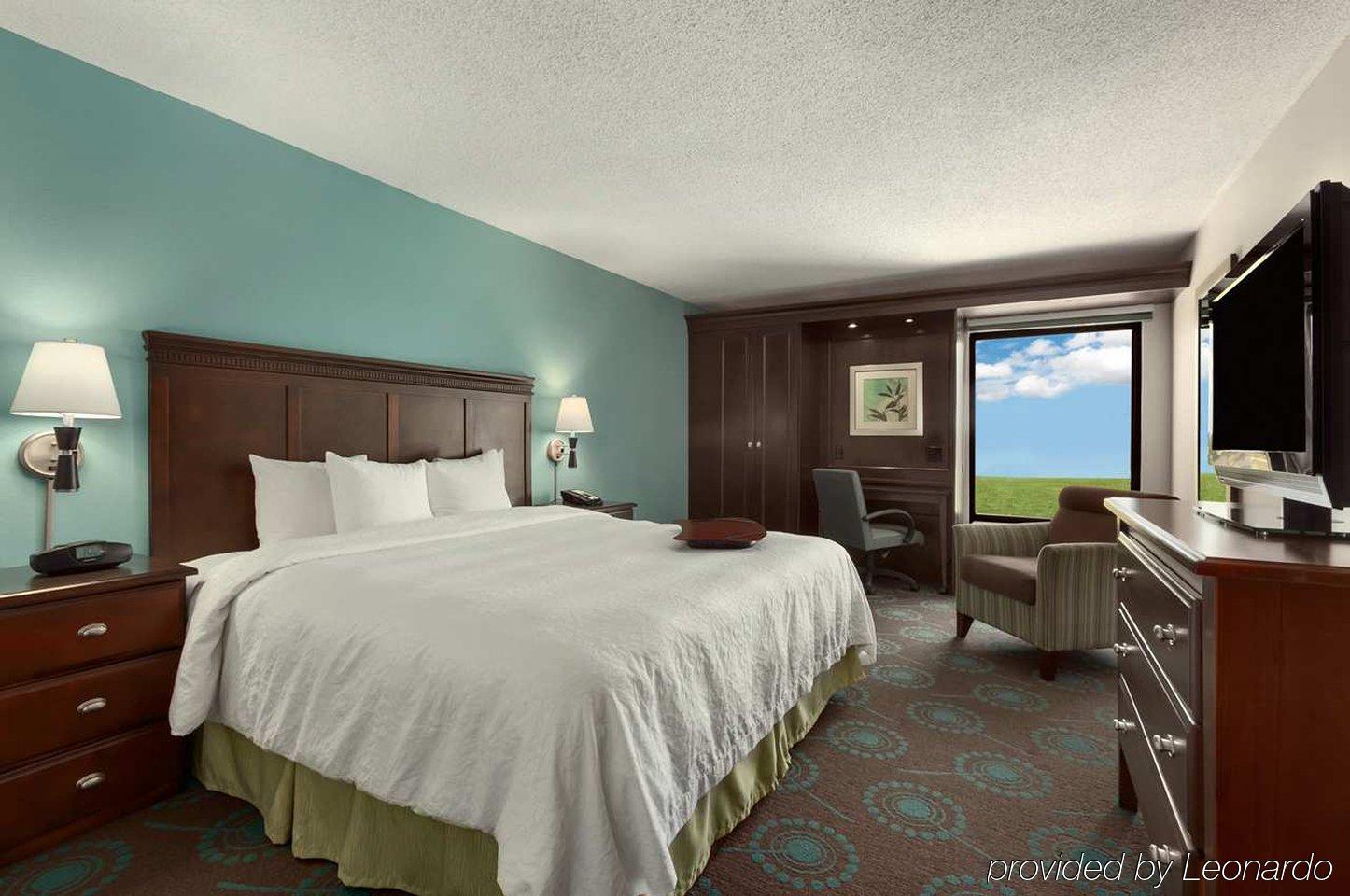 Best Western Cy-Fair Houston Room photo